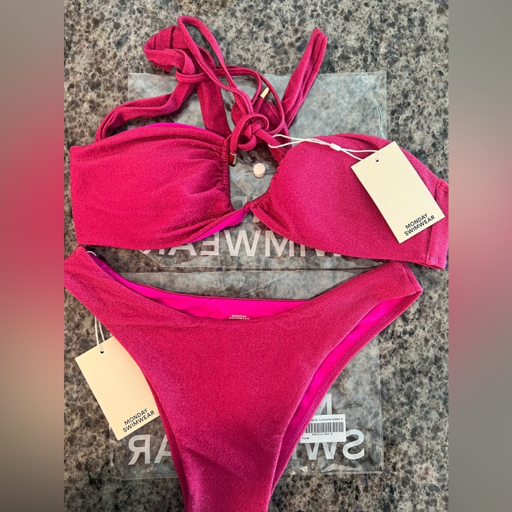 NWT MONDAY SWIMWEAR BYRON BOTTOM & COPACABANA TOP— FUSCHIA BERRY SHIMMER